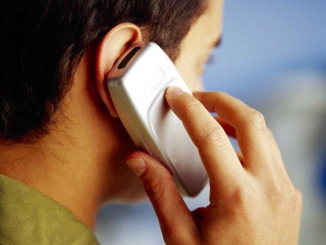 Noastre de la transmițătoarele de comunicații mobile: avizul experților