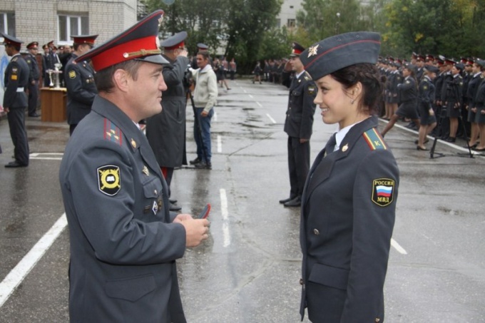 Raza și rândurile nu împodobesc numai bărbații