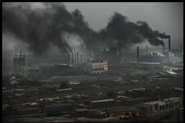 Ce substanțe poluează atmosfera?