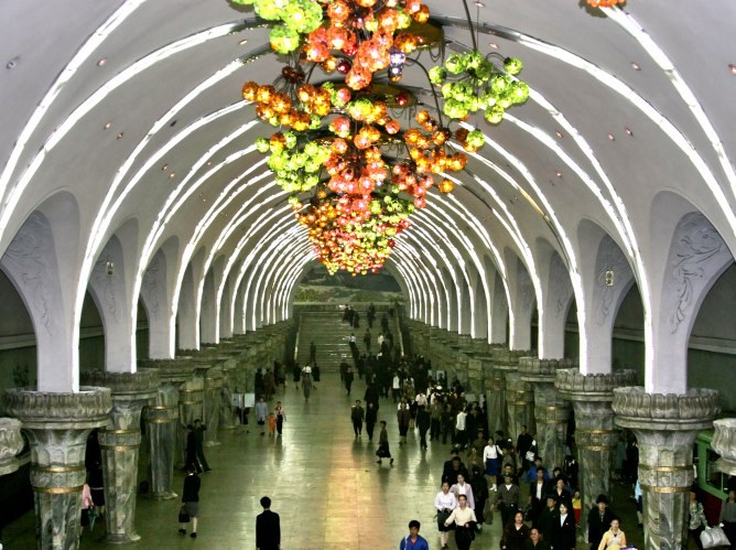 Care este cel mai adânc metrou din lume